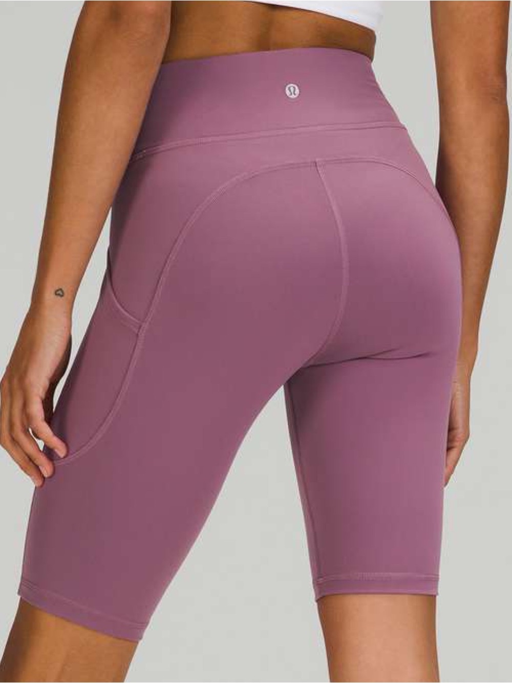 Lululemon Invigorate High-Rise Short Sz 18/10" In
Grape Mauve